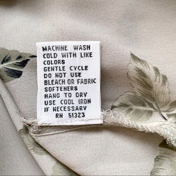 Josephine Chaus Semi-Sheer Floral Print Blouse Size 6 - Picture 7 of 11